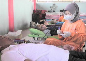 Wakil Bupati Banyumas Sadewo Ikut Donor Darah HUT KORPRI Ke 51