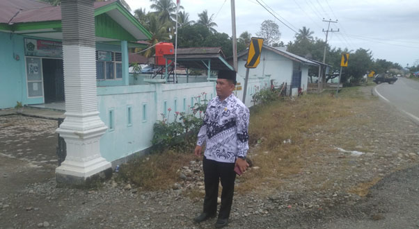 Kepala Sekolah MTs Terletak di Desa Padang Leban, Berharap Kemenag dan Pemkab Kaur Perhatikan Sekolah Mereka