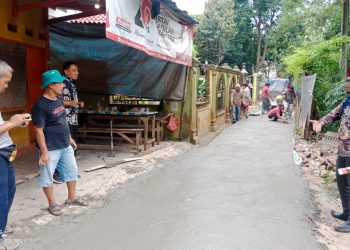 Pemerintahan Desa Gandoang Betonisasi Jaling Desa di Dusun 1 dari Program Bantuan Keuangan SAMISADE 2022