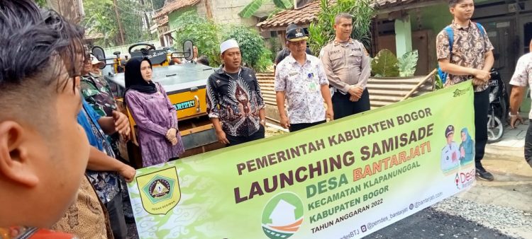 Pemerintahan Desa Bantarjati Lakukan Kegiatan  Hotmix  dan pembangunan Drainase dari Bantuan Keuangan Kabupaten Program SAMISADE 2022