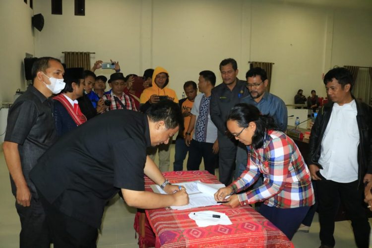 APBD Kabupaten Samosir Tahun 2023 Disahkan