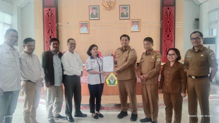 Bupati Samosir Hibahkan Lahan Pembangunan Kantor KPU Samosir