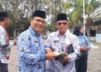 Pemkab Samosir Gelar Upacara Peringatan HUT KORPRI Ke-51 dan HUT PGRI Ke-77