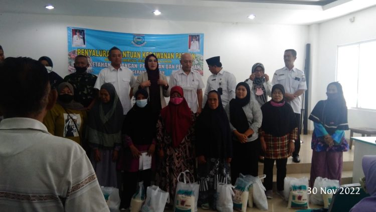 Sembako Untuk Ketahanan Pangan di Pondok Cabe Udik-Tangsel Diterima Warga