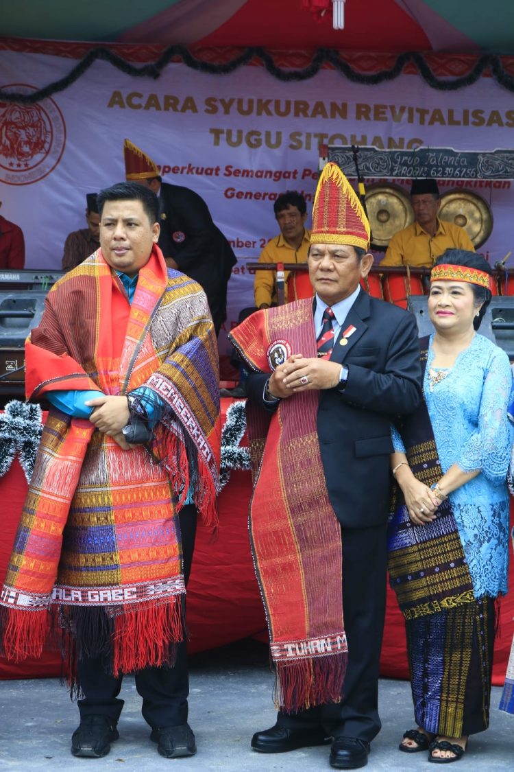 Hadiri Syukuran Revit alisasi Tugu Sitohang, Bupati Samosir Harapkan Adanya UMKM