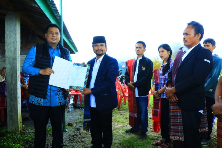 Bupati Samosir Kukuhkan  Kelompok Sadar Wisata  Sabulan
