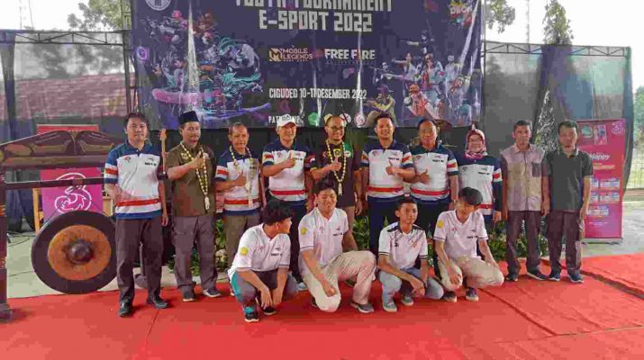 “Perwakilan Kemenpora Buka Tournament E – Sport di SMAN 1 Cigudeg”