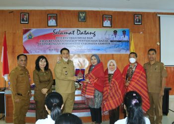 Bupati Samosir Membuka Secara Resmi Kegiatan Ujian Dinas dan Ujian Kenaikan Pangkat Penyesuaian Ijazah di Lingkungan Pemerintah Kabupaten Samosir