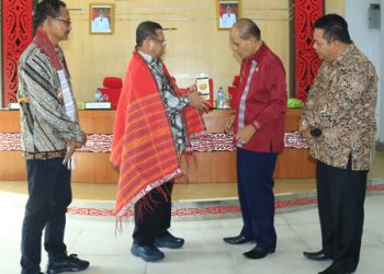 Pemkab Samosir Terima Kunjungan Kerja Bupati Tulung Agung