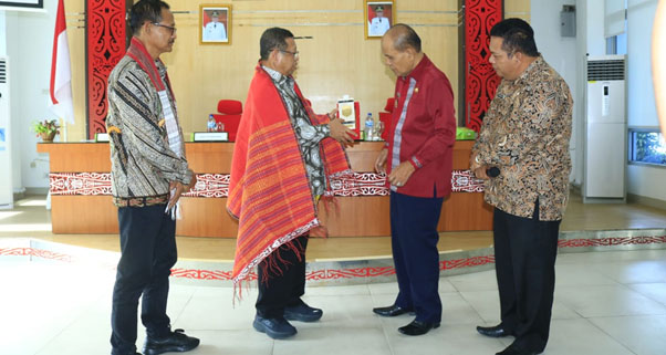 Pemkab Samosir Terima Kunjungan Kerja Bupati Tulung Agung