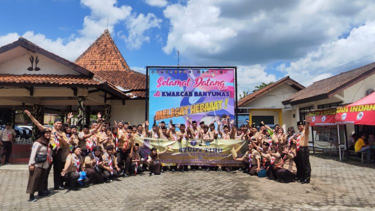 Kwarcab Malang Berkunjung dan Belajar Bareng Pramuka Banyumas
