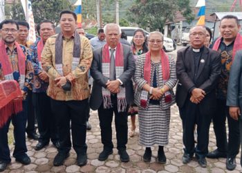 Bupati Samosir Launching Galery UMKM HKBP Distrik VII Samosir