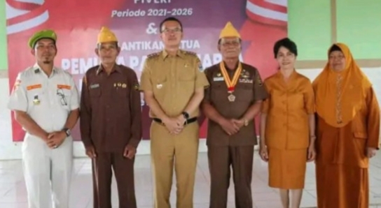 Wako Alpian Maskoni Hadiri Pelantikan DPC Legiun Veteran dan PIVERI Serta Ketua PPM Pagar Alam
