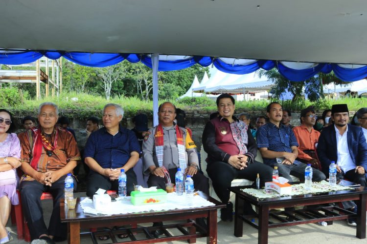 Bupati Samosir Apresiasi Gebyar Long Beach Sebagai Upaya Pelestarian Dan Promosi Danau Toba