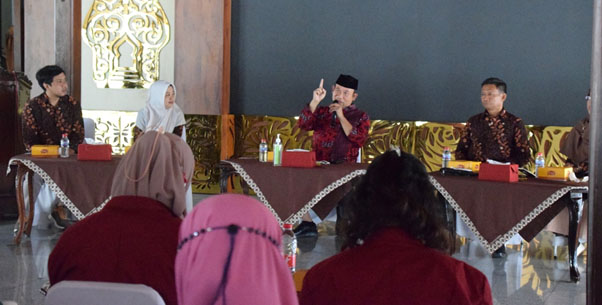Pesan Bupati Banyumas Pada Mahasiswa Program Pertukaran Mahasiswa Merdeka