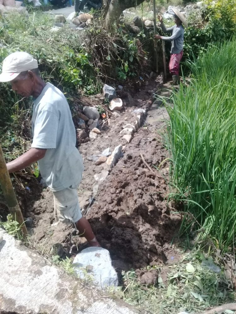TPK Proyek TPT Jalan Desa Cibitung Wetan Diduga Tak Paham Cara Membangun, Sumber Dana SAMISADE