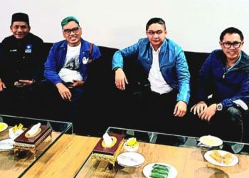 Bayu Sumantri Agung Beserta Ratusan Kader Sambut Ketum PAN di Bandara Kualanamu