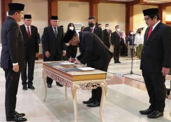 Lantik Pejabat Pimpinan Tinggi Madya, Menteri ATR/Kepala BPN Imbau Bangun Sistem dalam Rangka Kemudahan Berusaha