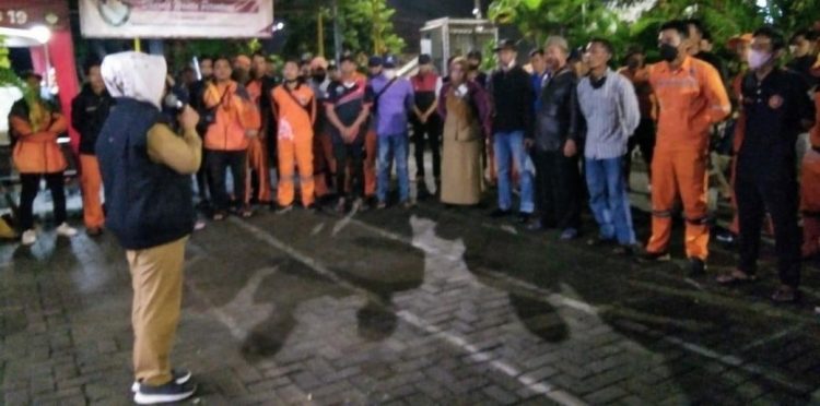 Keliling Wilayah, Lurah Jatinegara Kaum Pantau Suasana Sambut Tahun Baru 2023