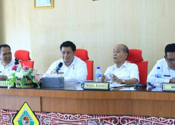 Bupati dan Wabup Samosir Pimpin Rapat Kerja Awal Tahun 2023