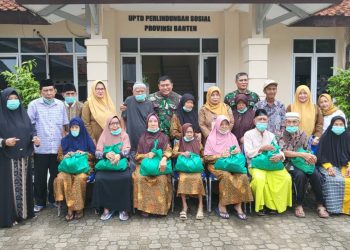 Awal Tahun 2023, Dandim 0602/Serang Beri Bantuan Ke Panti Jompo