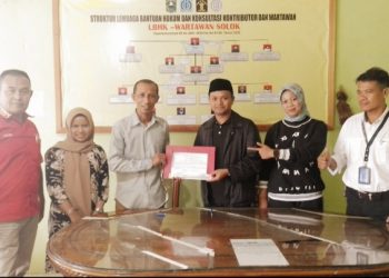 Advokat Arif Fiirman Bachtas, SH.MH Teken MoU Bersama LBHK – Wartawan Solok