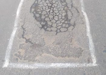 Masyarakat Aripan Desak APH Usut Pengaspalan Jalan 300 M, Baru Dikerjakan Tapi Sudah Rusak