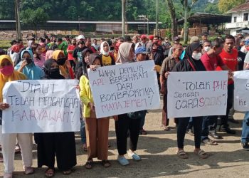 Gara – gara PHK SEPIHAK Puluhan Karyawan PT.APL Demo
