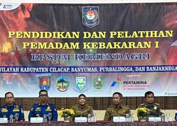 Sekretaris Daerah Kabupaten Purbalingga Herni Sulasti Hadiri Pembukaan Pendidikan dan Pelatihan Pemadam Kebakaran 1 di Pusdiklat BKPPD Cilacap