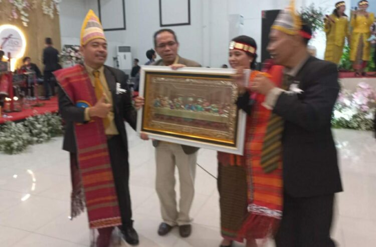 Pesta Bona Taon dan Pelantikan Pengurus Pusat PATABOBE Se Tangerang Raya Berjalan Sukses dan Meriah