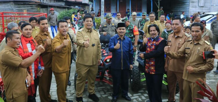 BUNGA DESA PARTUNGKO NAGINJANG, Bupati Samosir Ajak Petani Beralih Menggunakan Pupuk Organik