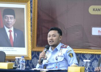 “MAKE IT BETTER THROUGH YOUR LENS”