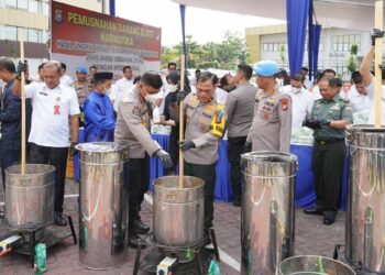 Pimpin Pemusnahan Barang Bukti Narkoba 276 Kg Sabu, Wakapolda Riau Brigjen Rahmadi : Kita Selamatkan Jutaan Jiwa