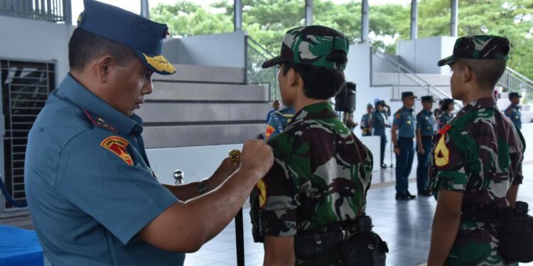 Pembukaan Latihan Basic Followership bagi Taruna AAL Tingkat I