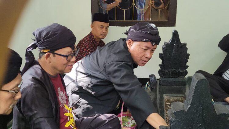 Rangkaian Hari Jadi : Bupati Banyumas Pimpin Ziarah ke Makam R Joko Kaiman