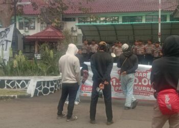 Gerakan Mahasiswa Dan Pemuda Bogor ” Mengepung UKPB /J, Minta Copot Jabatan Kepala Unit  Kerja