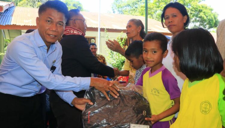 Layani Masyarakat, Wakil Bupati Samosir Berkantor di Desa Janji Raja