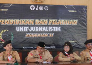 Calon Unit Jurnalistik XI DKC Banyumas Dibekali Diklat