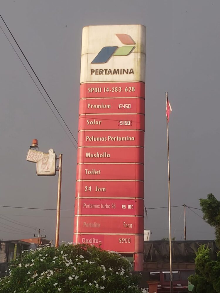 Diduga SPBU 14-283.628 Bekerjasama Dengan Mafia BBM di Kampar – Riau