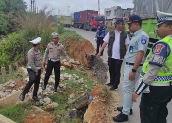 Satlantas Polres Rohil, Beserta Instansi Terkait Laksanakan Survey Jalan Rusak/Rawan Longsor