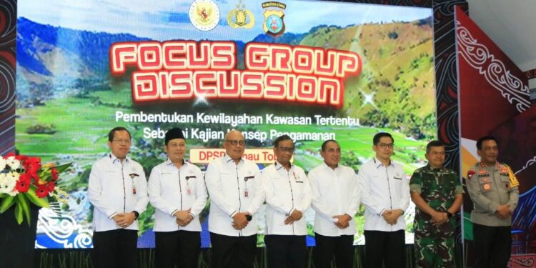 Wakil Bupati Samosir Ikuti Focus Group Discussion (FGD) Pembentukan Kewilayahan Kawasan Tertentu di Hotel Niagara Parapat
