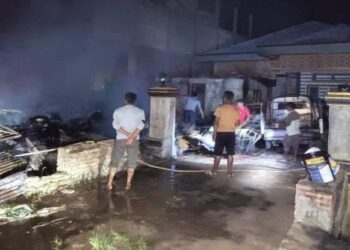 Sijago Merah Bakar Habis Warung/ Grosir Sembako