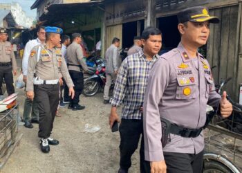 Kapolsek Bagan Sinembah Bersama Personil Polsek Bagan Sinembah, Laksanakan Patroli Rutin Dengan Berjalan Kaki