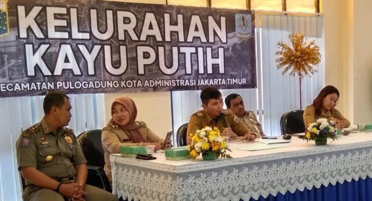 Sosialisasi Penataan Pedagang Loksem Jalan Pulomas Selatan Kelurahan Kayu Putih