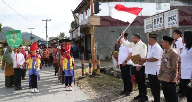Bupati FBT Lepas Pawai Ta’aruf Pada MTQ Kecamatan PGGS