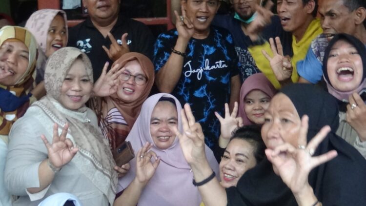 Neneng Robinah, S. E. Ungguli di Pilkades Kembang Kuning, ini pesan Ketua MUI Klapanunggal