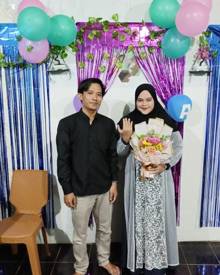 Tukar Cincin Aray Dengan Lela Berlangsung Khidmat Dan Penuh Canda Keluarga
