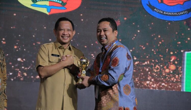 Lampaui Target UHC Nasional, Pemerintah Kota Tangerang Raih Penghargaan
