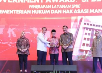 Terbaik Dalam Layanan Digital, Kemenkumham Terima Penghargaan dari Kementerian PANRB