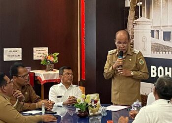 Wabup Samosir Teken Naskah Perjanjian Hibah dan Serah Terima Barang Milik Negara Kementerian PUPR